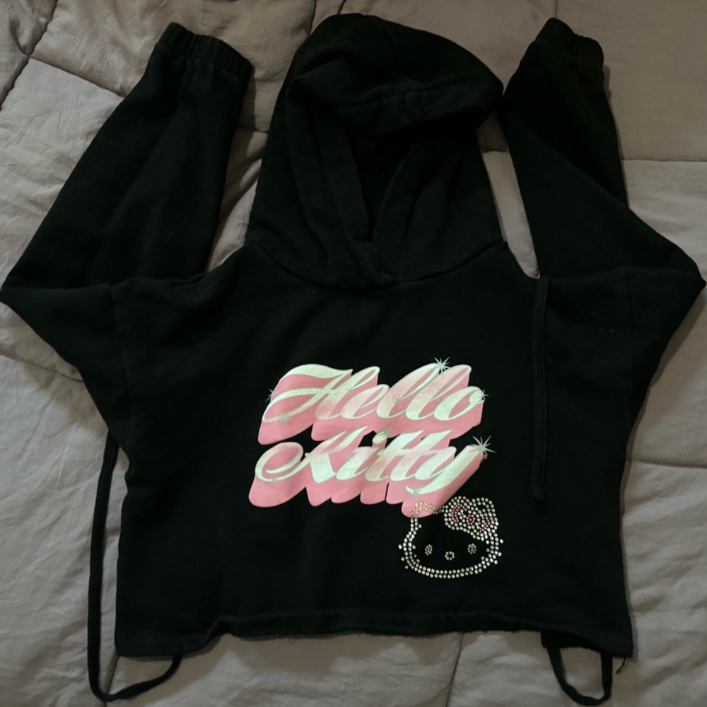 Sanrio forever 21 cropped hello kitty hoodie